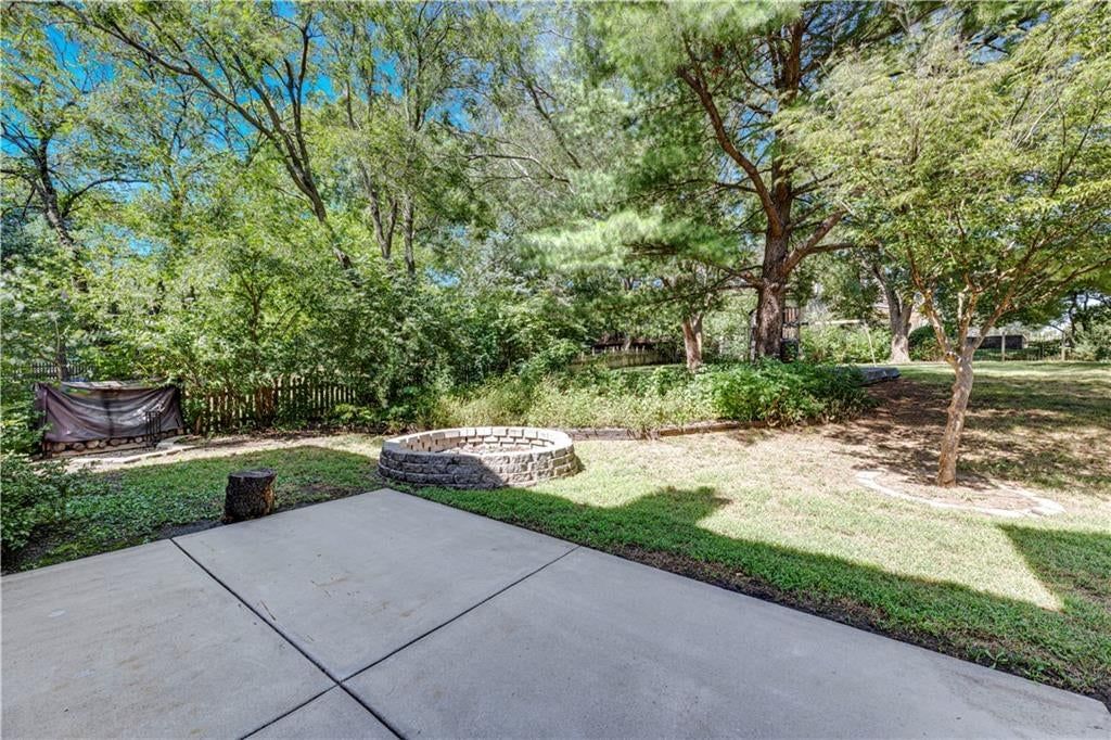 Photo 32 of 38 - 5444 W 129th Terrace, Leawood, KS 66209