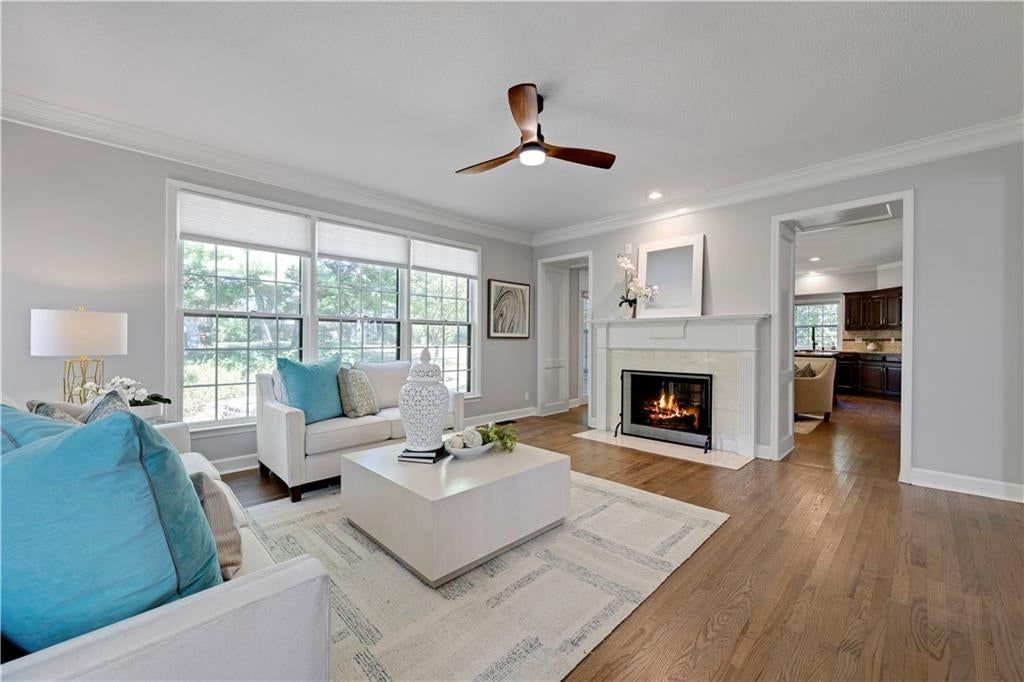 5444 W 129th Terrace, Leawood, KS