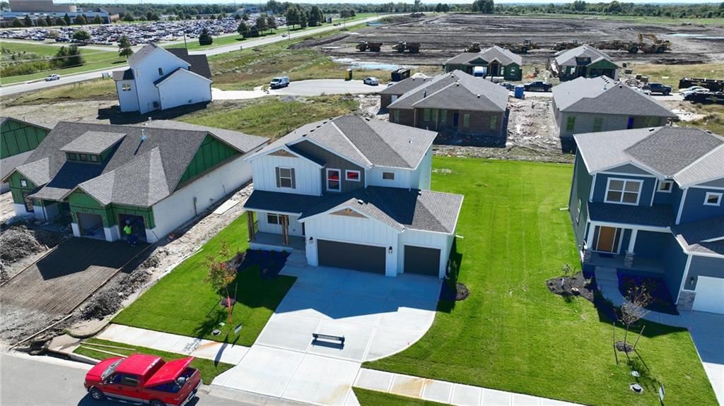 Photo 30 of 31 - 18425 W 195th Street, Spring Hill, KS 66083