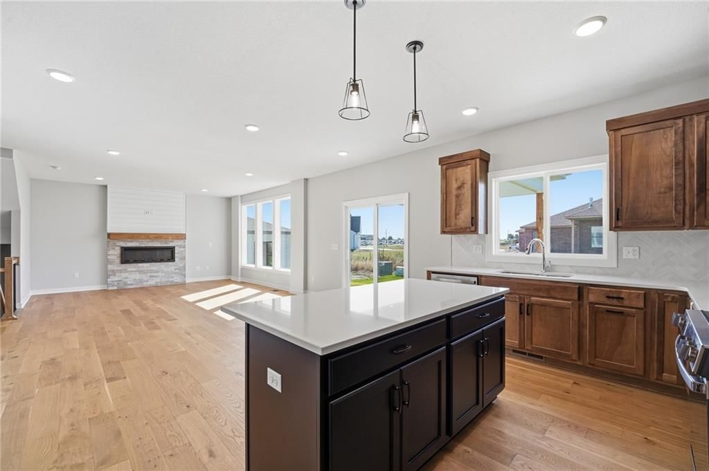 Photo 16 of 31 - 18425 W 195th Street, Spring Hill, KS 66083