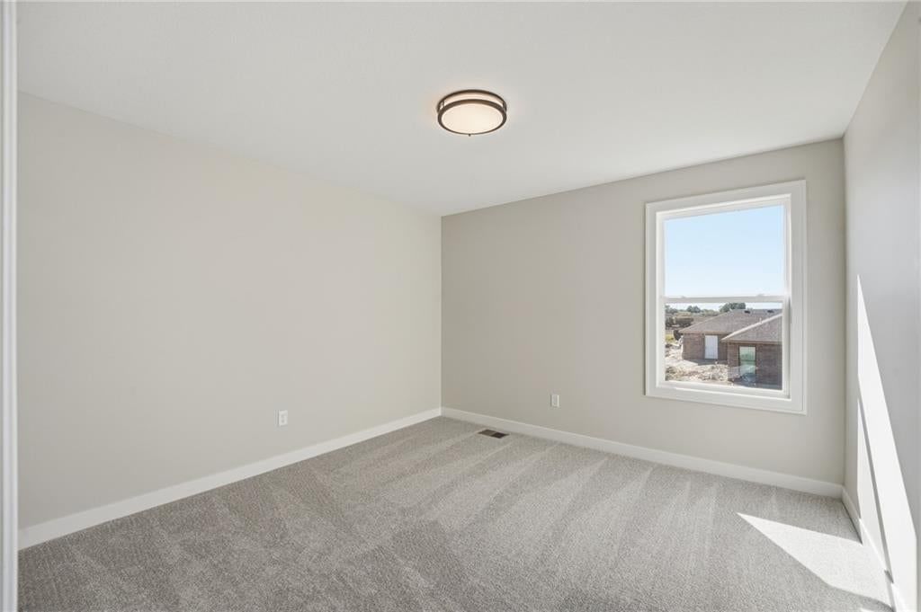 Photo 22 of 31 - 18425 W 195th Street, Spring Hill, KS 66083