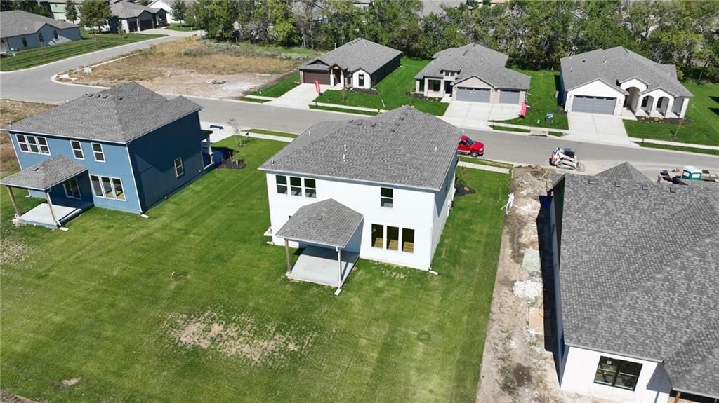 Photo 28 of 31 - 18425 W 195th Street, Spring Hill, KS 66083
