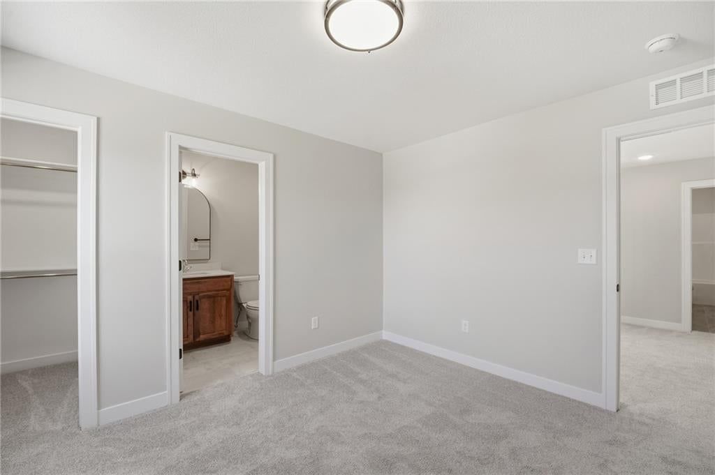 Photo 23 of 31 - 18425 W 195th Street, Spring Hill, KS 66083