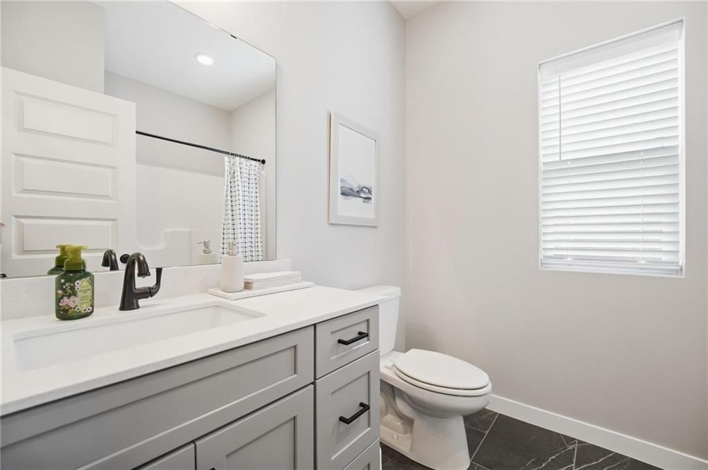 Photo 30 of 38 - 1212 SE Ranchland Drive, Lee's Summit, MO 64081