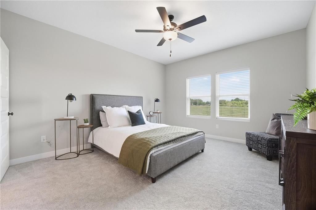Photo 29 of 38 - 1212 SE Ranchland Drive, Lee's Summit, MO 64081