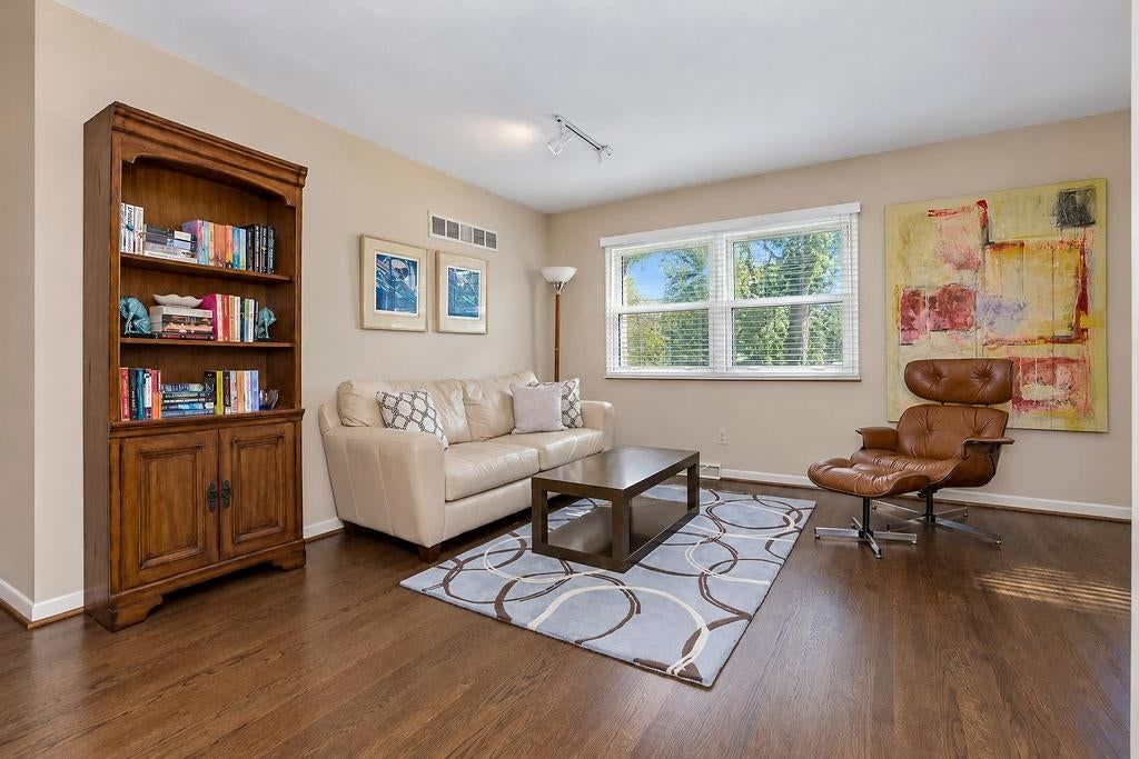 3109 W 79th Terrace, Prairie Village, KS: listing photo 3