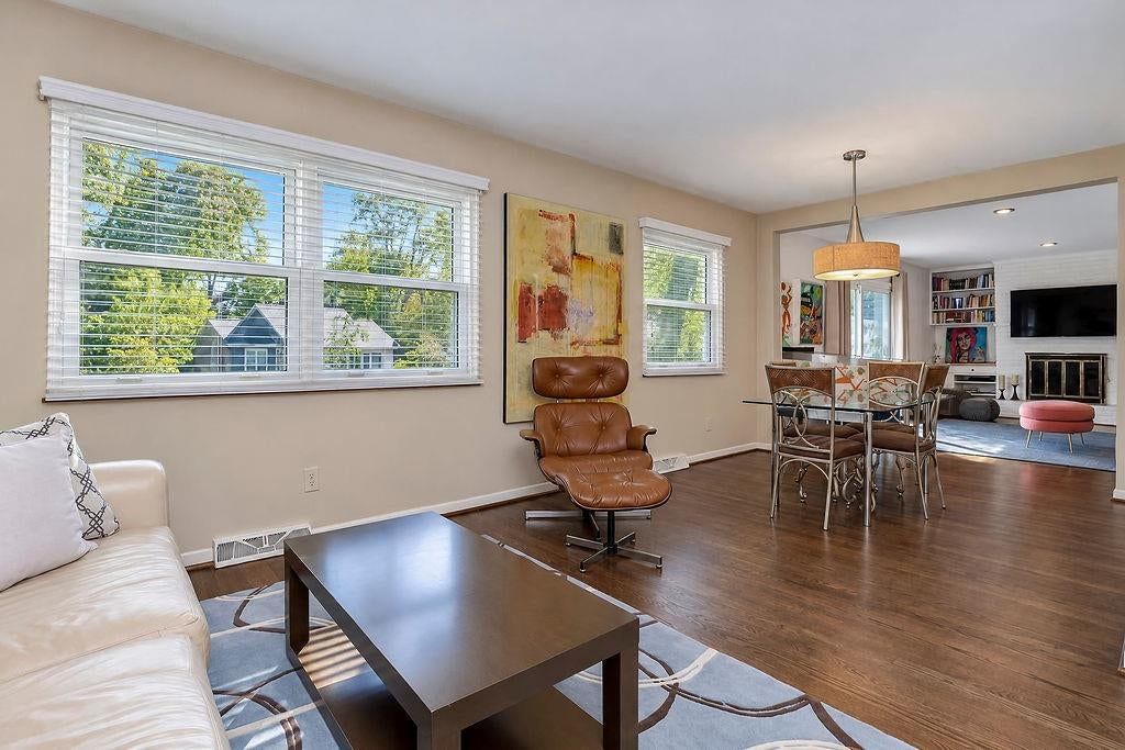 Open floor plan at 3109 W 79th Terrace, Prairie Village, KS 66208