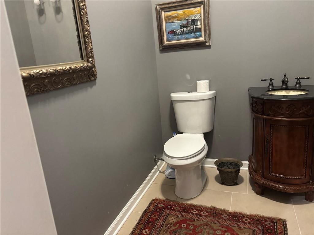 Photo 9 of 14 - 808 W 29th Street, Kansas City, MO 64108