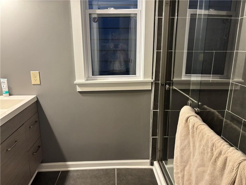 Photo 7 of 14 - 808 W 29th Street, Kansas City, MO 64108
