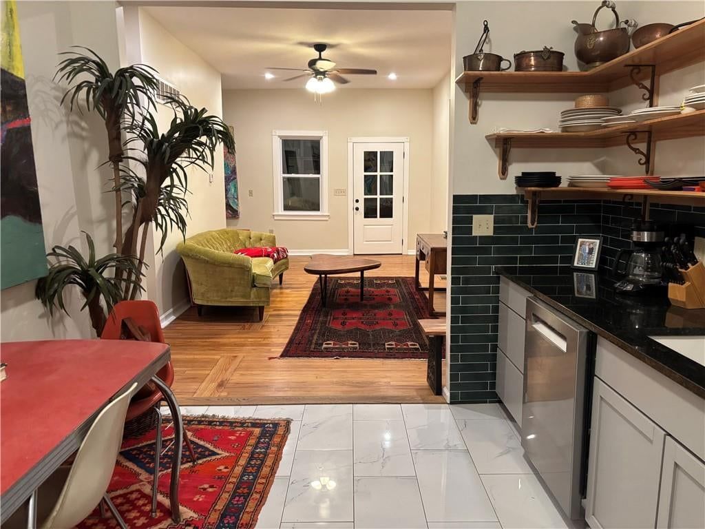 Photo 4 of 14 - 808 W 29th Street, Kansas City, MO 64108