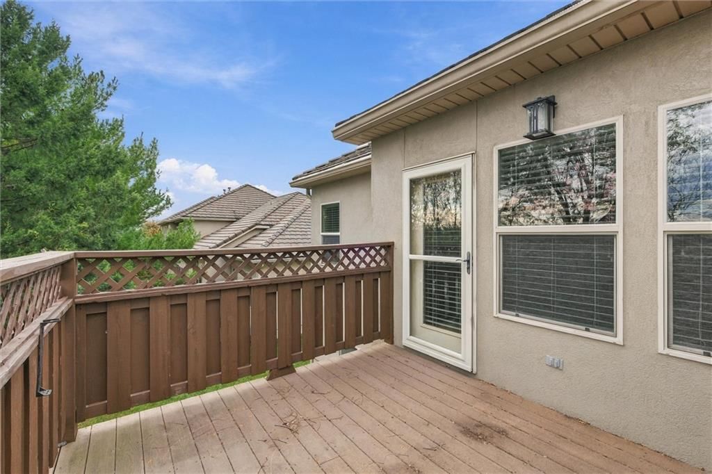 Photo 30 of 35 - 811 NE Lone Hill Drive, Lee's Summit, MO 64064