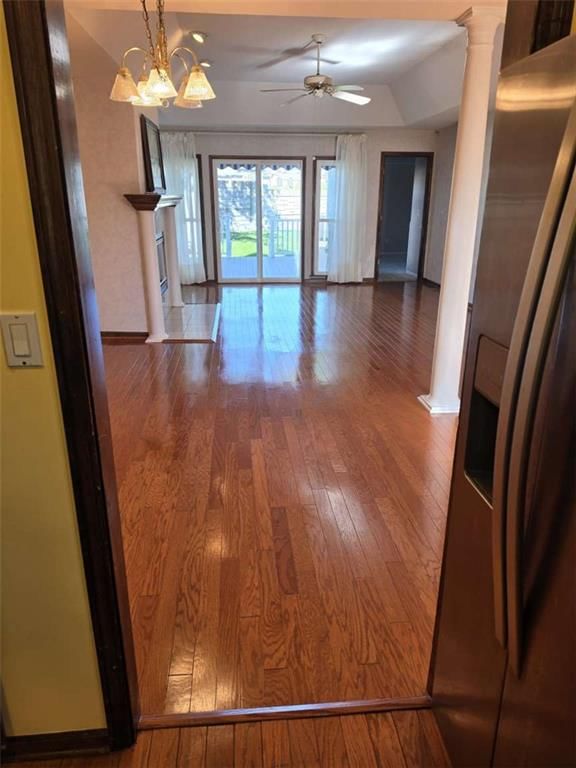 Photo 7 of 30 - 9704 N Locust Drive, Kansas City, MO 64155