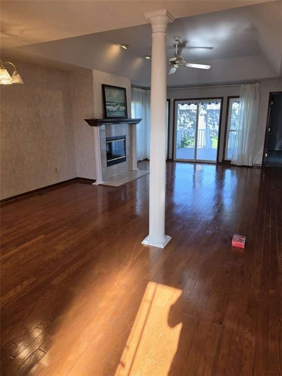 Recessed lighting at 9704 N Locust Drive, Kansas City, MO 64155