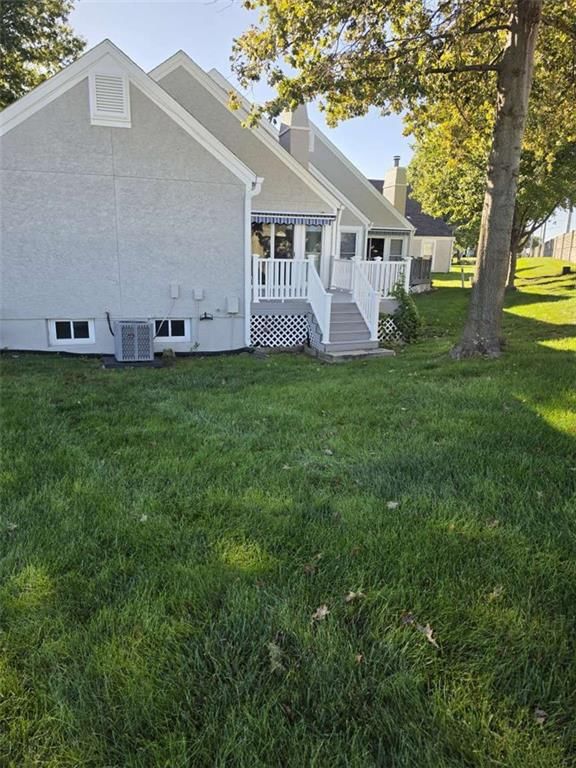 9704 N Locust Drive, Kansas City, MO: listing photo 3