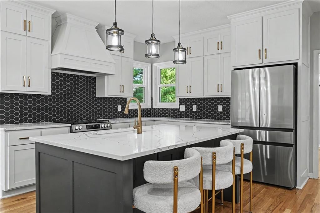 Photo 12 of 33 - 5100 W 131st Street, Leawood, KS 66209