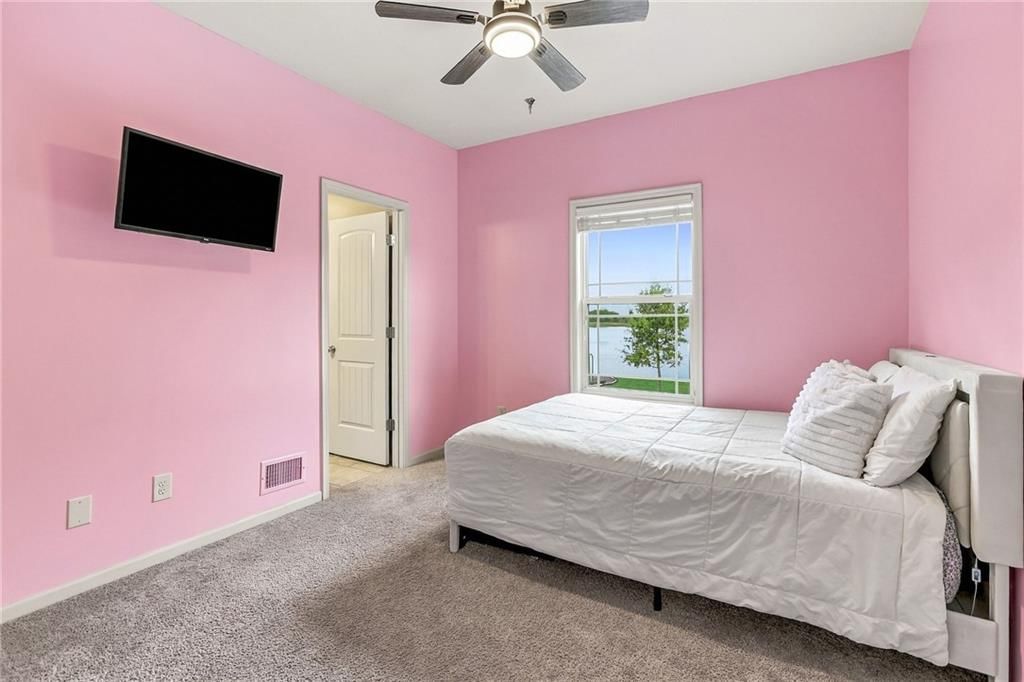 Photo 30 of 58 - 104 SW Shores Drive, Blue Springs, MO 64064