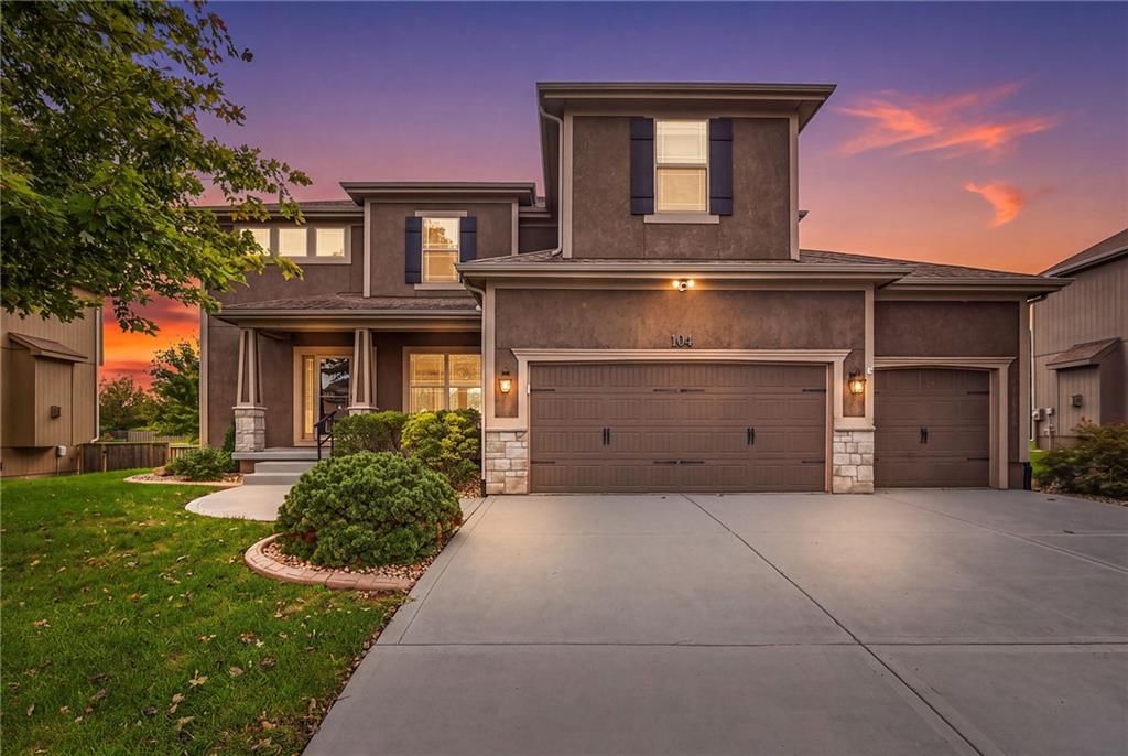 104 SW Shores Drive, Blue Springs, MO