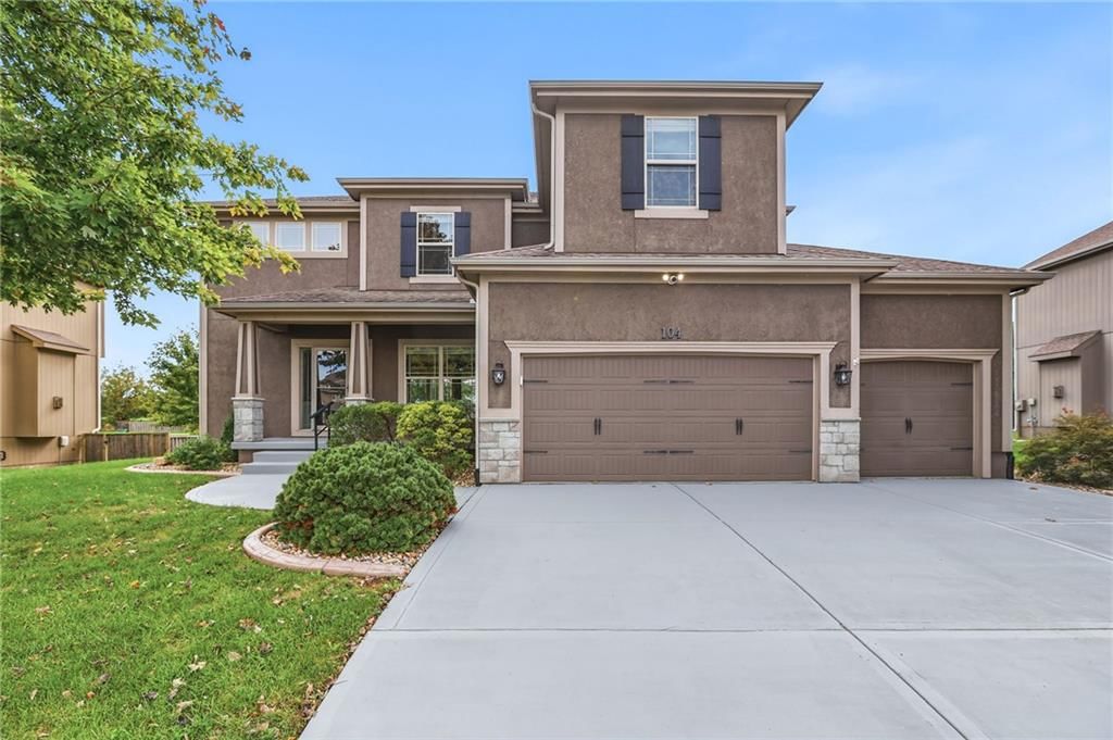 104 SW Shores Drive, Blue Springs, MO: listing photo 2