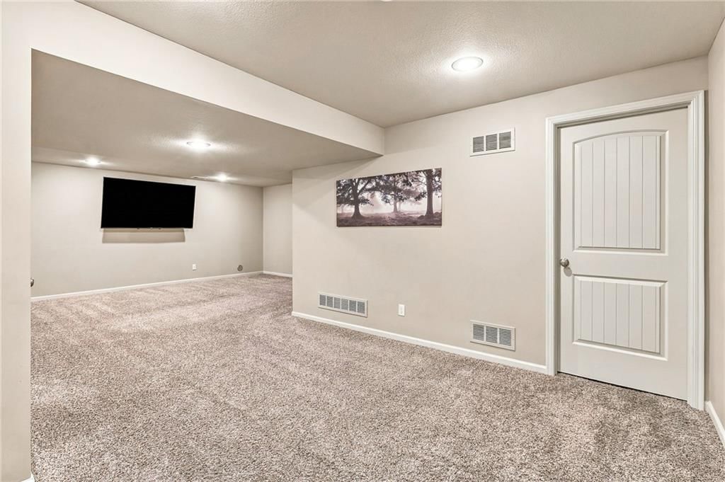 Photo 44 of 58 - 104 SW Shores Drive, Blue Springs, MO 64064