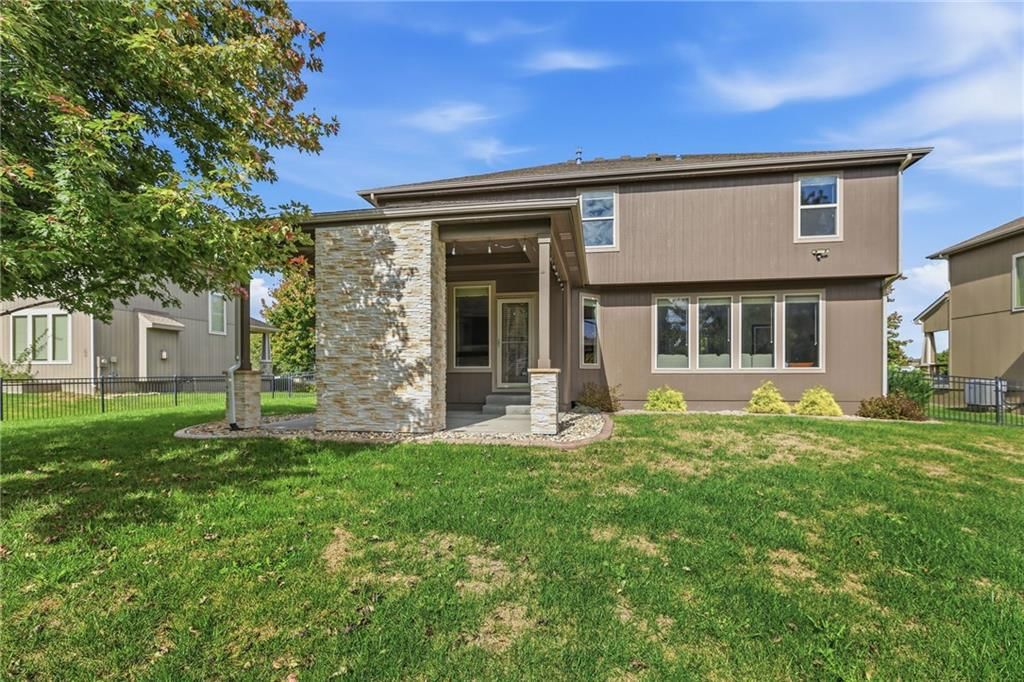 Photo 54 of 58 - 104 SW Shores Drive, Blue Springs, MO 64064