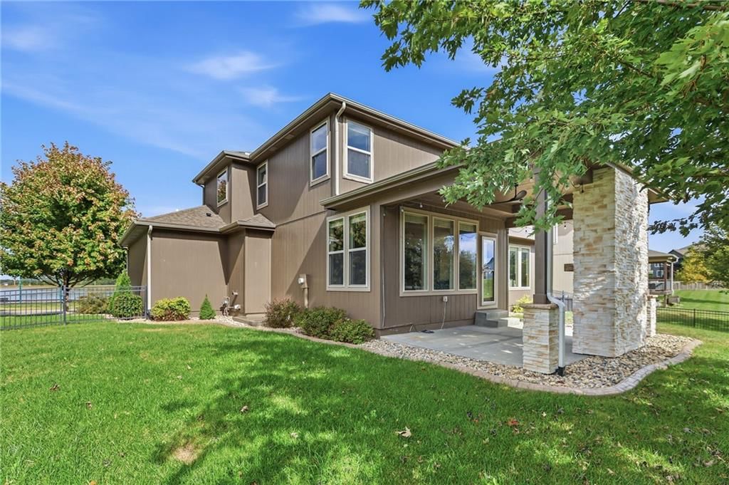 Photo 55 of 58 - 104 SW Shores Drive, Blue Springs, MO 64064