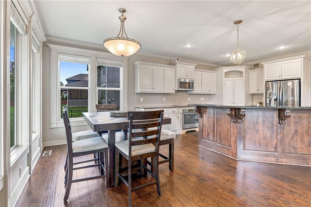 Photo 13 of 58 - 104 SW Shores Drive, Blue Springs, MO 64064
