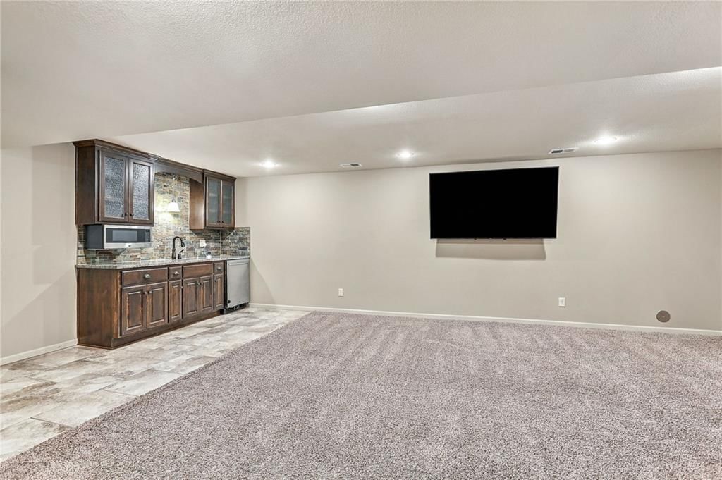 Photo 46 of 58 - 104 SW Shores Drive, Blue Springs, MO 64064