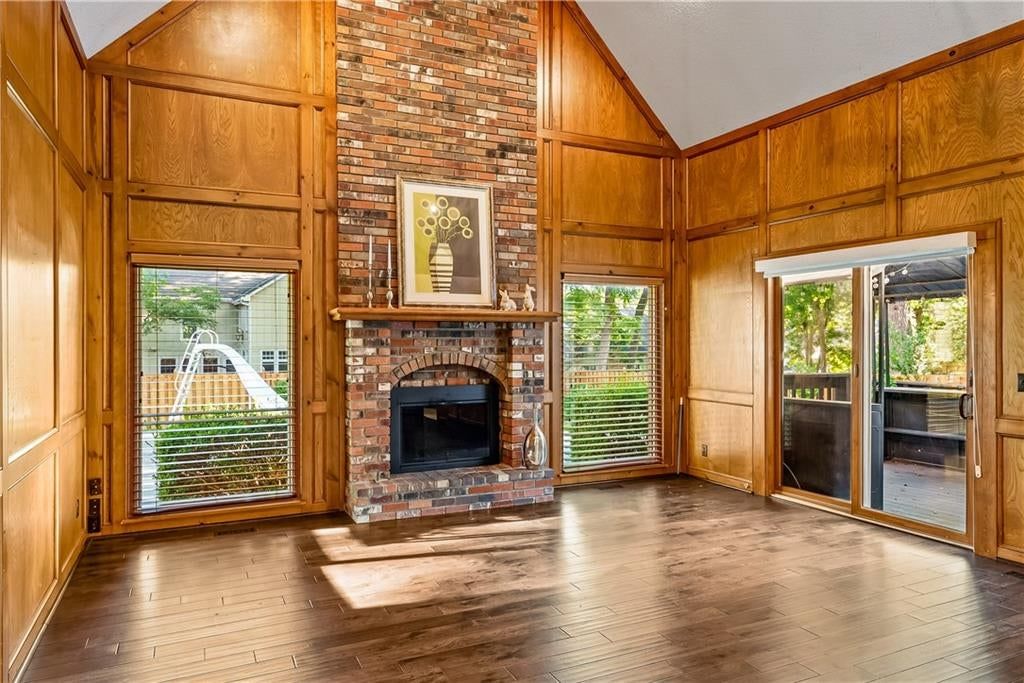 11004 W 120th Terrace, Overland Park, KS