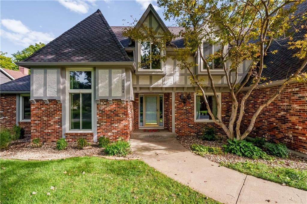 11004 W 120th Terrace, Overland Park, KS: listing photo 2