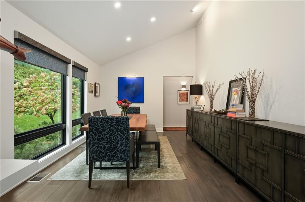 Photo 15 of 49 - 3004 W 82nd Terrace, Leawood, KS 66206