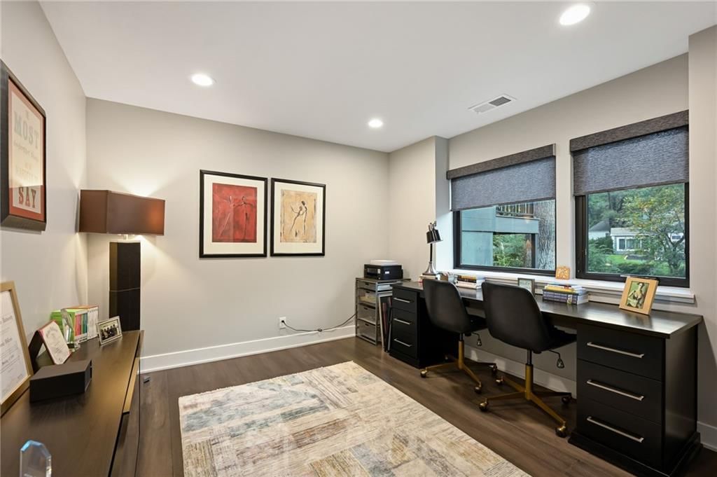 Photo 31 of 49 - 3004 W 82nd Terrace, Leawood, KS 66206