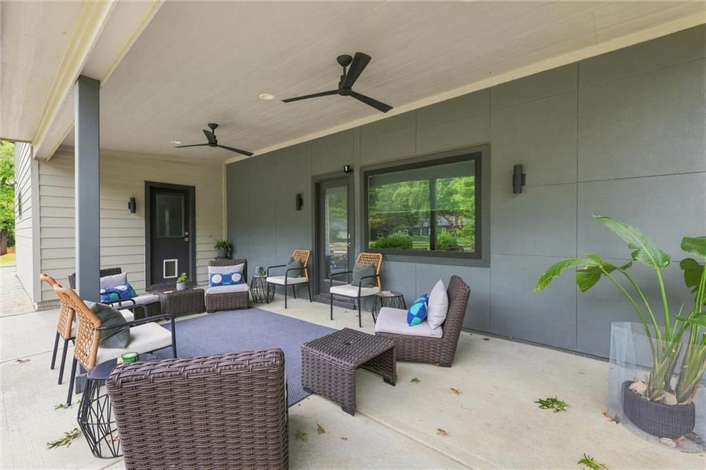Photo 38 of 49 - 3004 W 82nd Terrace, Leawood, KS 66206
