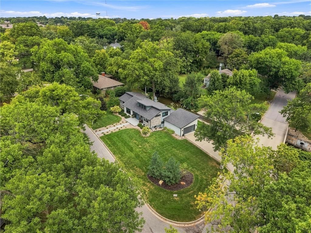 Photo 46 of 49 - 3004 W 82nd Terrace, Leawood, KS 66206