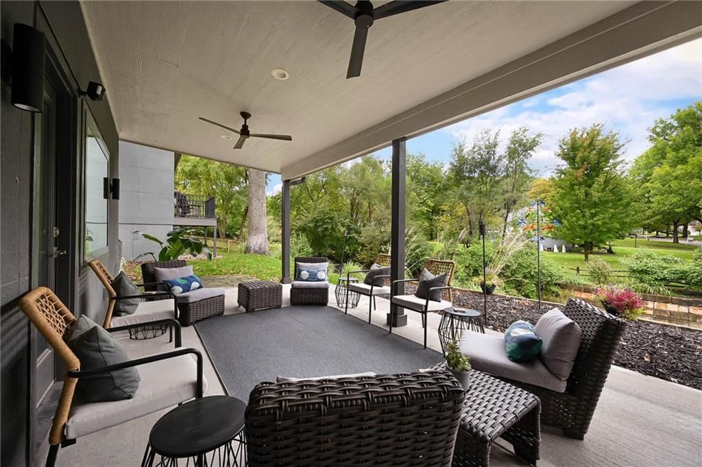 Photo 37 of 49 - 3004 W 82nd Terrace, Leawood, KS 66206