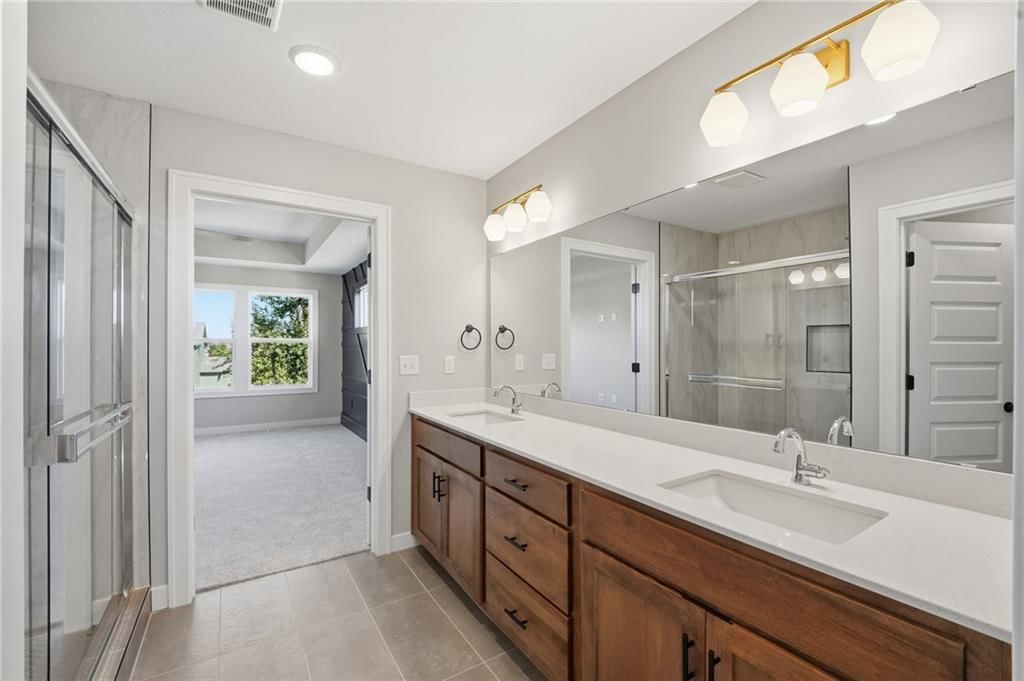Photo 21 of 35 - 18550 W 195th Street, Spring Hill, KS 66083