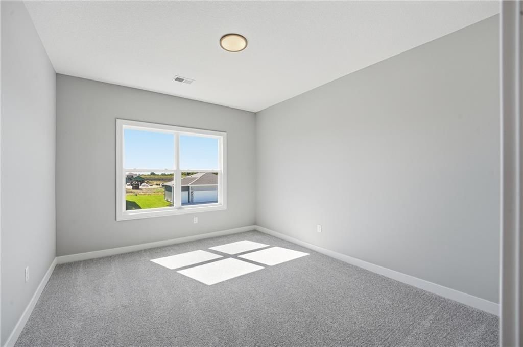 Photo 27 of 35 - 18550 W 195th Street, Spring Hill, KS 66083