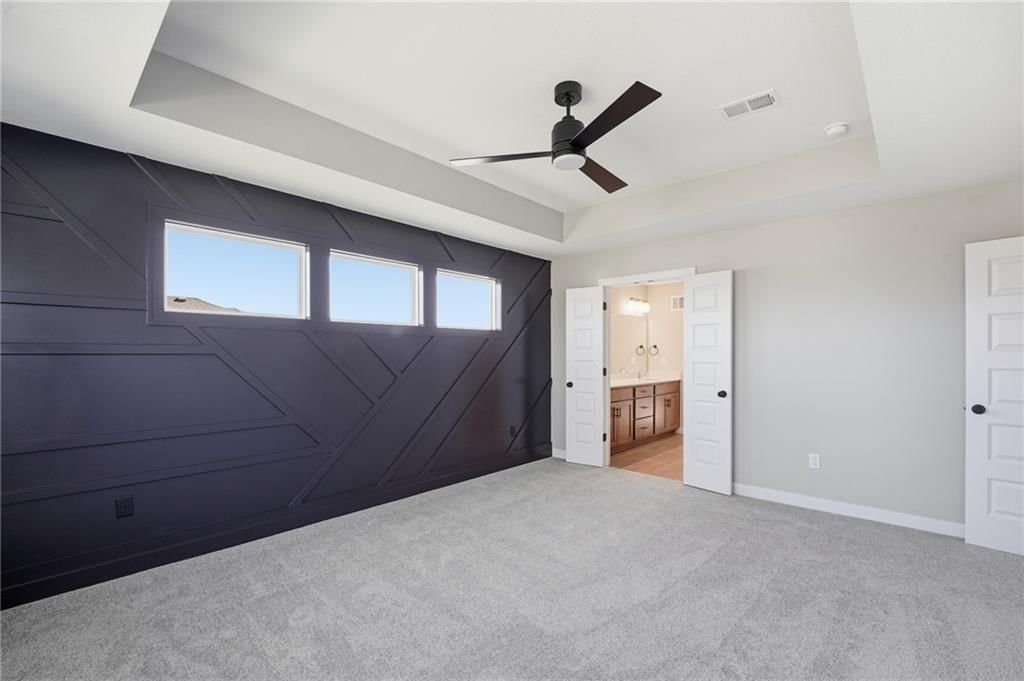 Photo 22 of 35 - 18550 W 195th Street, Spring Hill, KS 66083