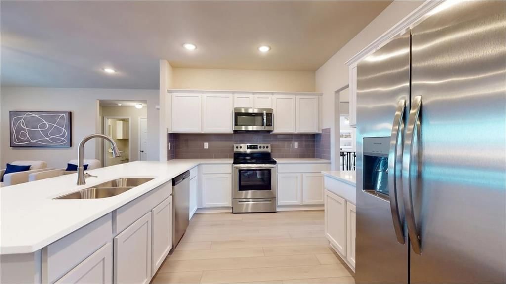 701 SW 6th Terrace, Oak Grove, MO: listing photo 2