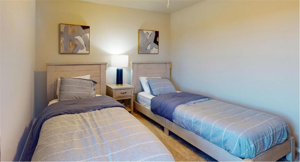Photo 12 of 15 - 701 SW 6th Terrace, Oak Grove, MO 64075