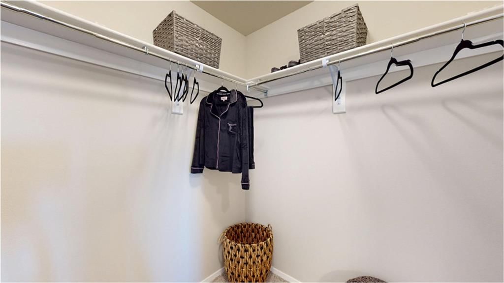 Photo 10 of 15 - 701 SW 6th Terrace, Oak Grove, MO 64075