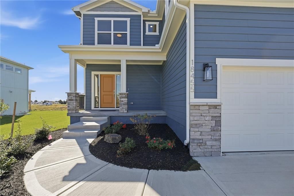 18455 W 195th Street, Spring Hill, KS: listing photo 2