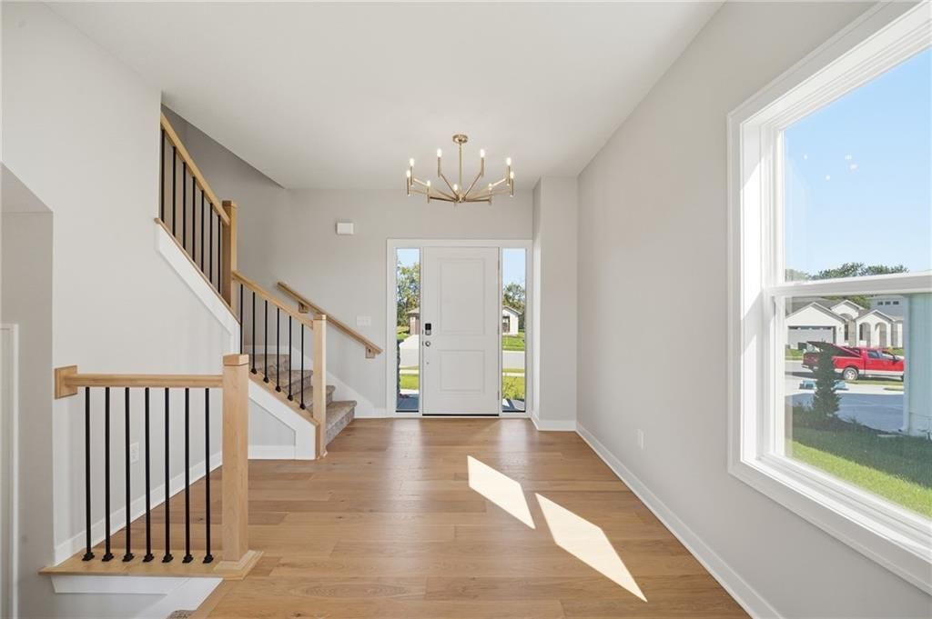 18455 W 195th Street, Spring Hill, KS: listing photo 3