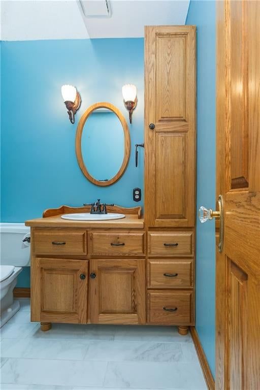 Photo 31 of 80 - 140 Debra Street, Lansing, KS 66043