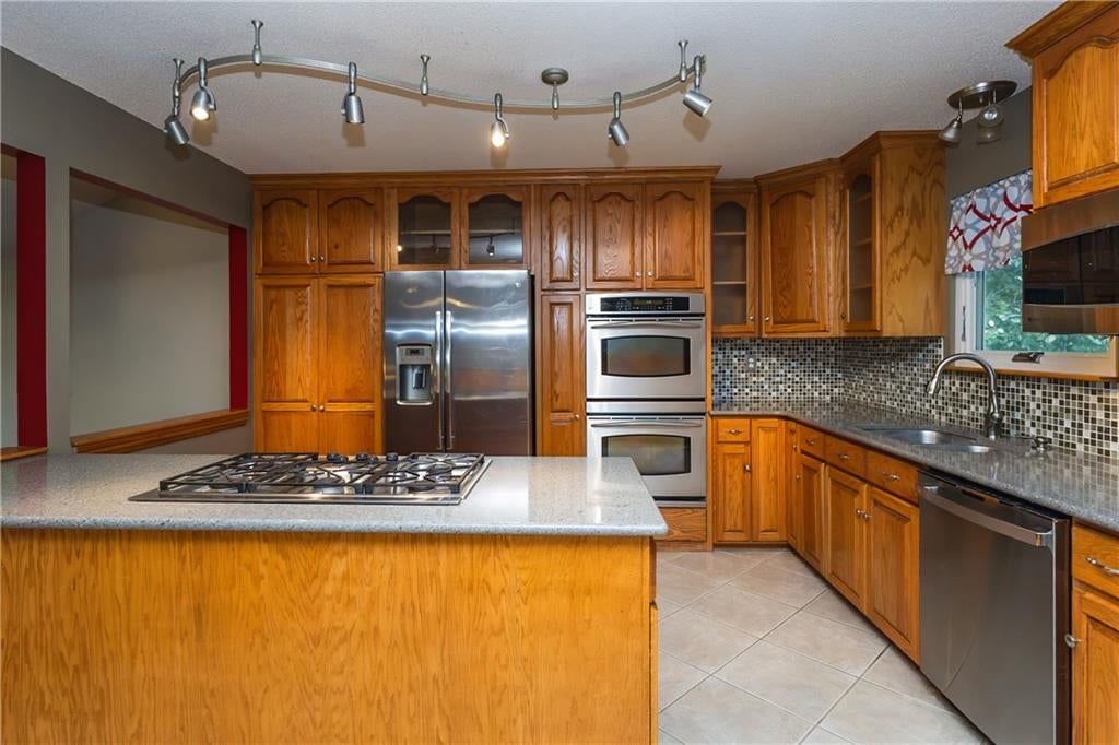 Open floor plan at 140 Debra Street, Lansing, KS 66043