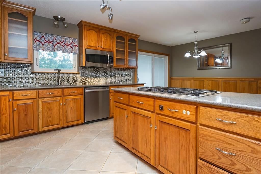 Photo 16 of 80 - 140 Debra Street, Lansing, KS 66043