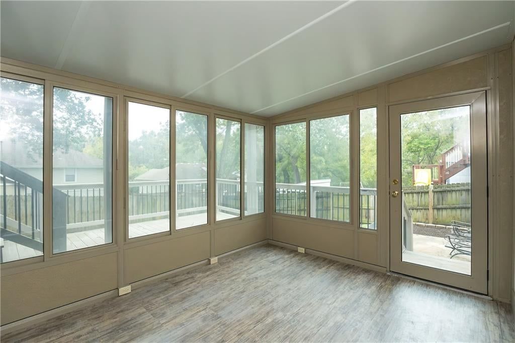 Photo 53 of 80 - 140 Debra Street, Lansing, KS 66043