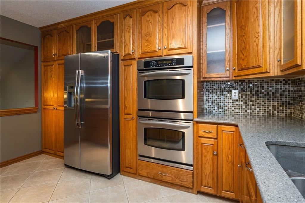 Photo 19 of 80 - 140 Debra Street, Lansing, KS 66043