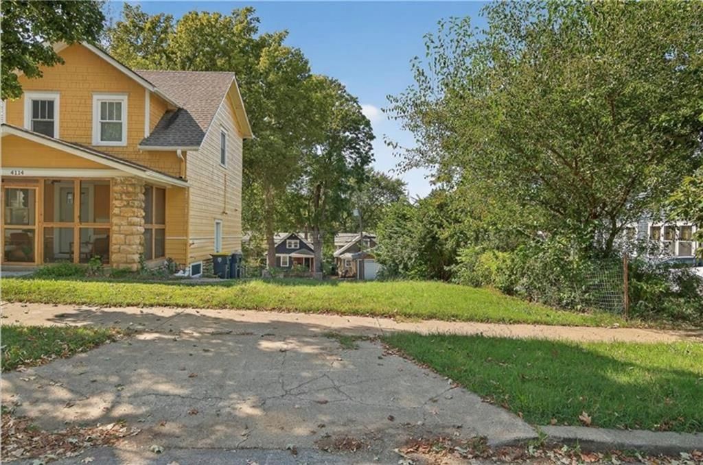 4112 Holmes Street, Kansas City, MO: listing photo 2