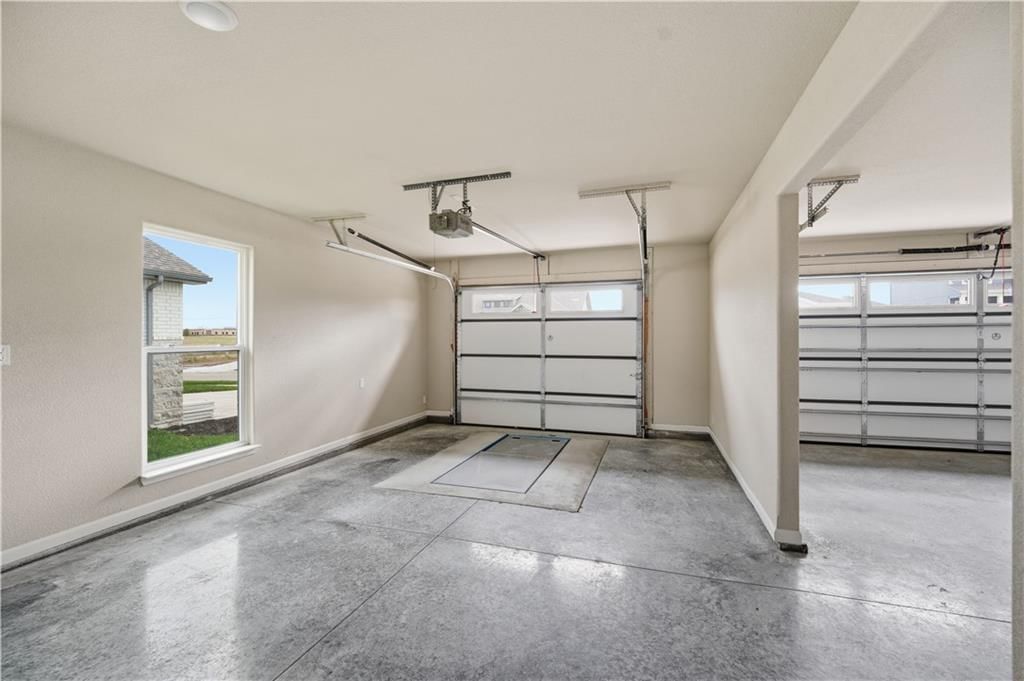 Photo 37 of 53 - 18420 W 195th Street, Spring Hill, KS 66083