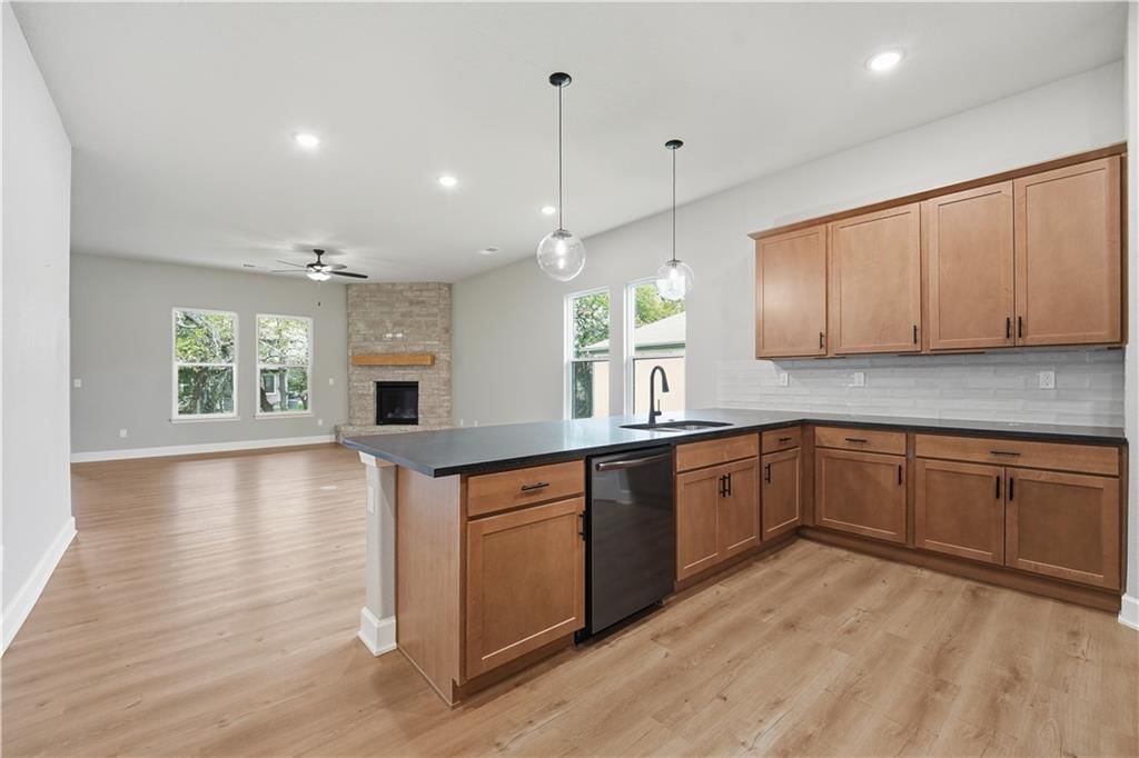 Photo 20 of 53 - 18420 W 195th Street, Spring Hill, KS 66083